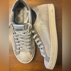P448 John Glitter Yeti Low Top Sneaker